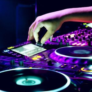 Best DJ Controller for Beginners