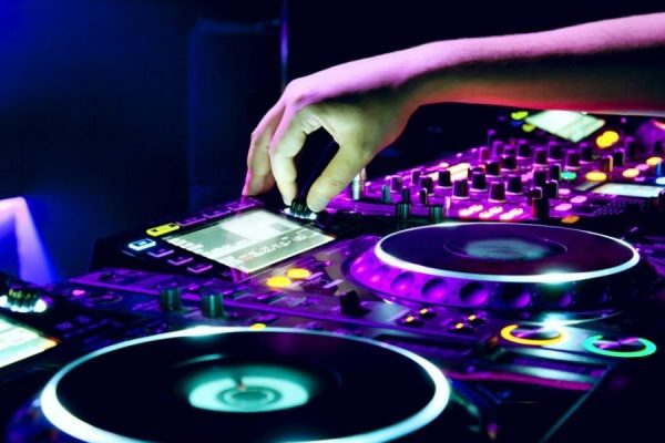 Best DJ Controller for Beginners